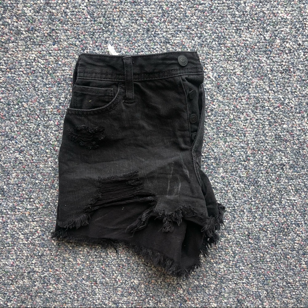 Hollister Mom Shorts - Picture 3 of 4